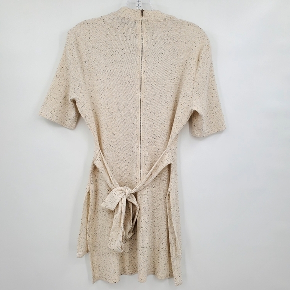 Lavish Alice Women Ivory Short Sleeve Mock Neck Cutout Top - Picture 5 of 9